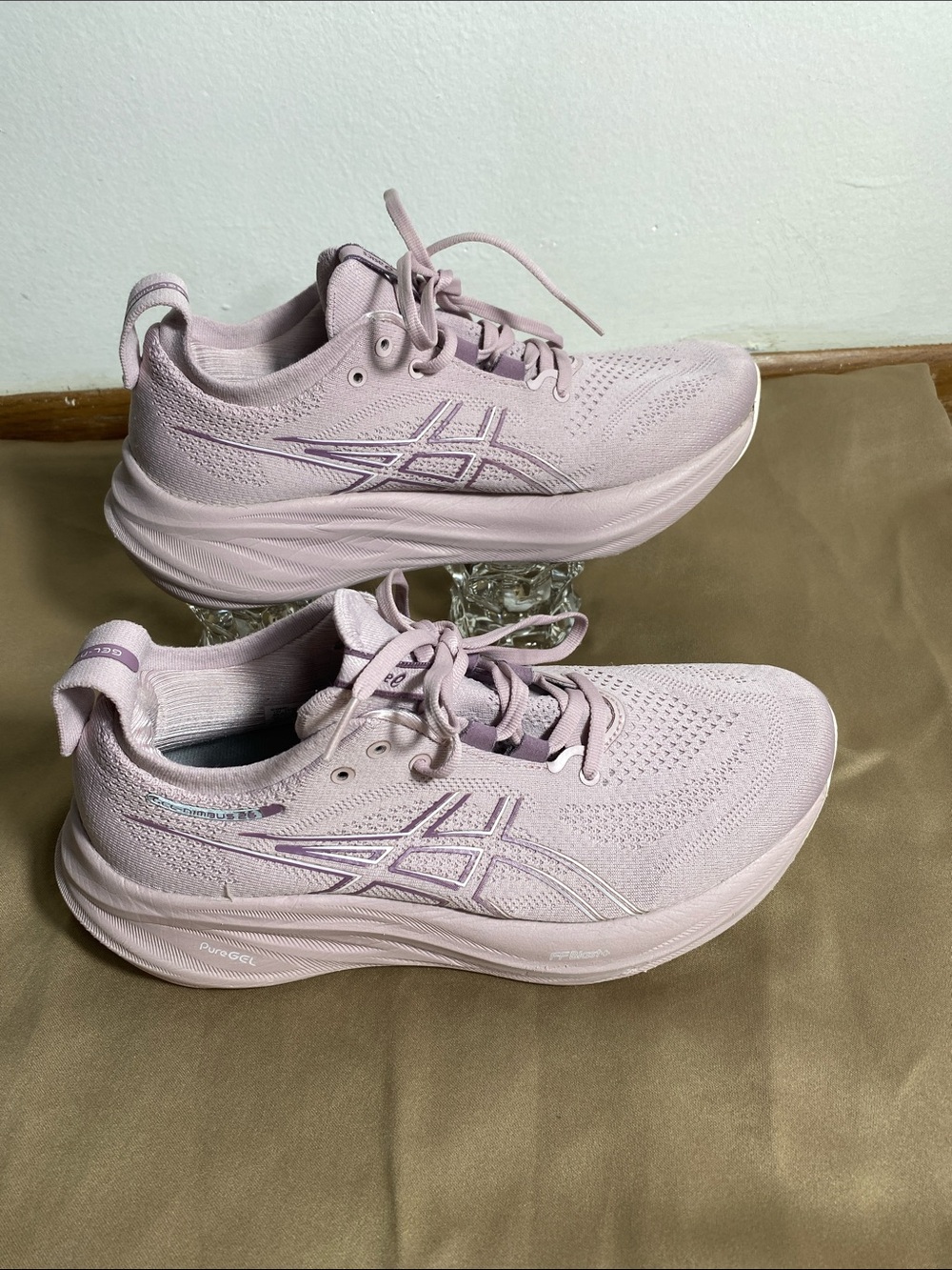ASICS WOMEN'S GEL-NIMBUS 26 Size 8.5